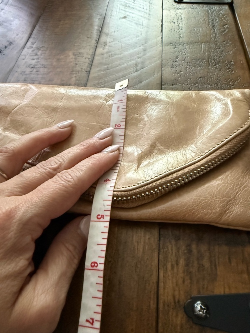 Hobo Brand Beige Zippered Clutch Bag Expandable - Picture 7 of 7